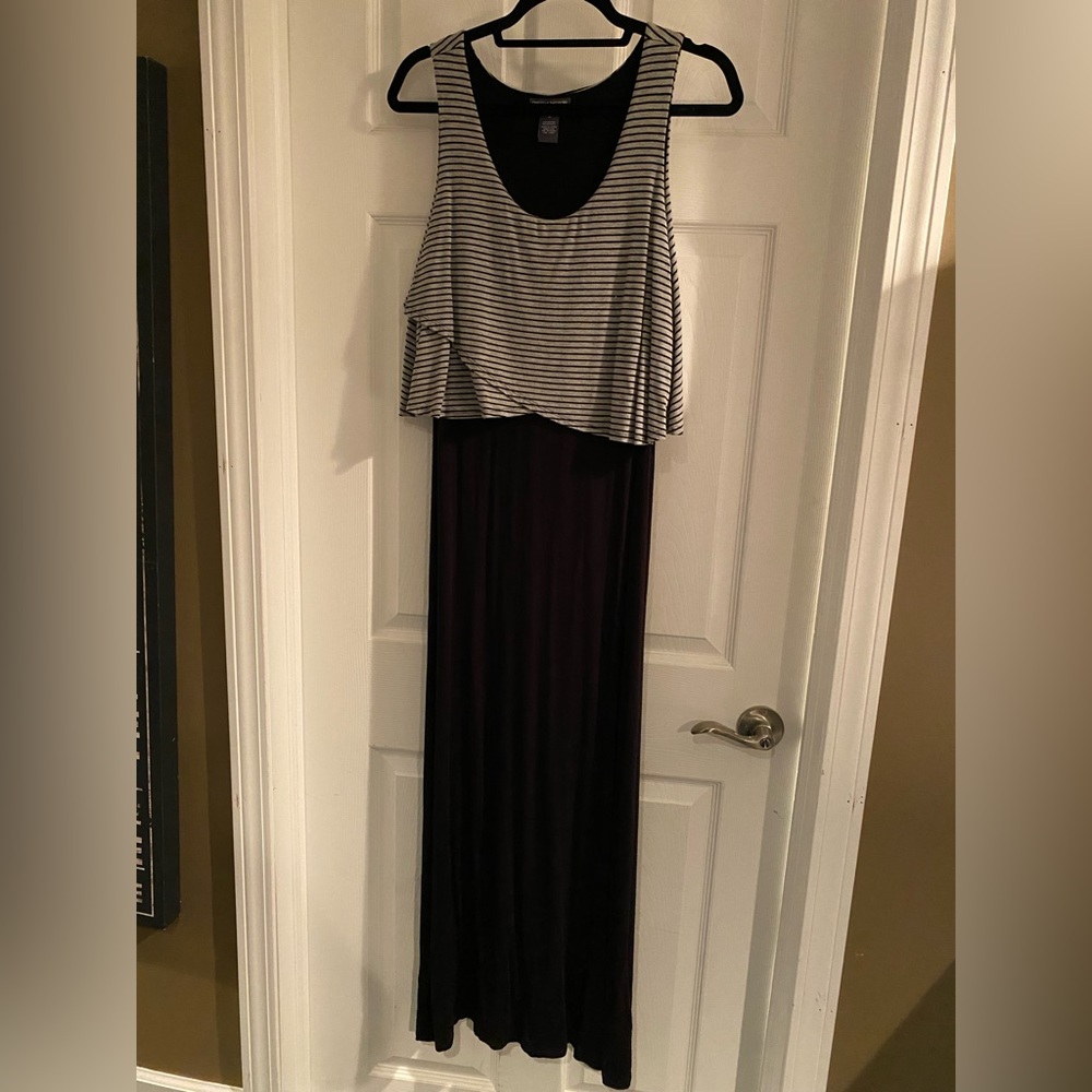 EUC Women’s Chelsea & Theodore Casual Sleeveless Dress Size Medium